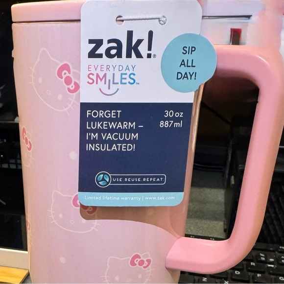 ZAK❗️Design Hello Kitty Bow Pink 30oz. Tumbler - Picture 6 of 11